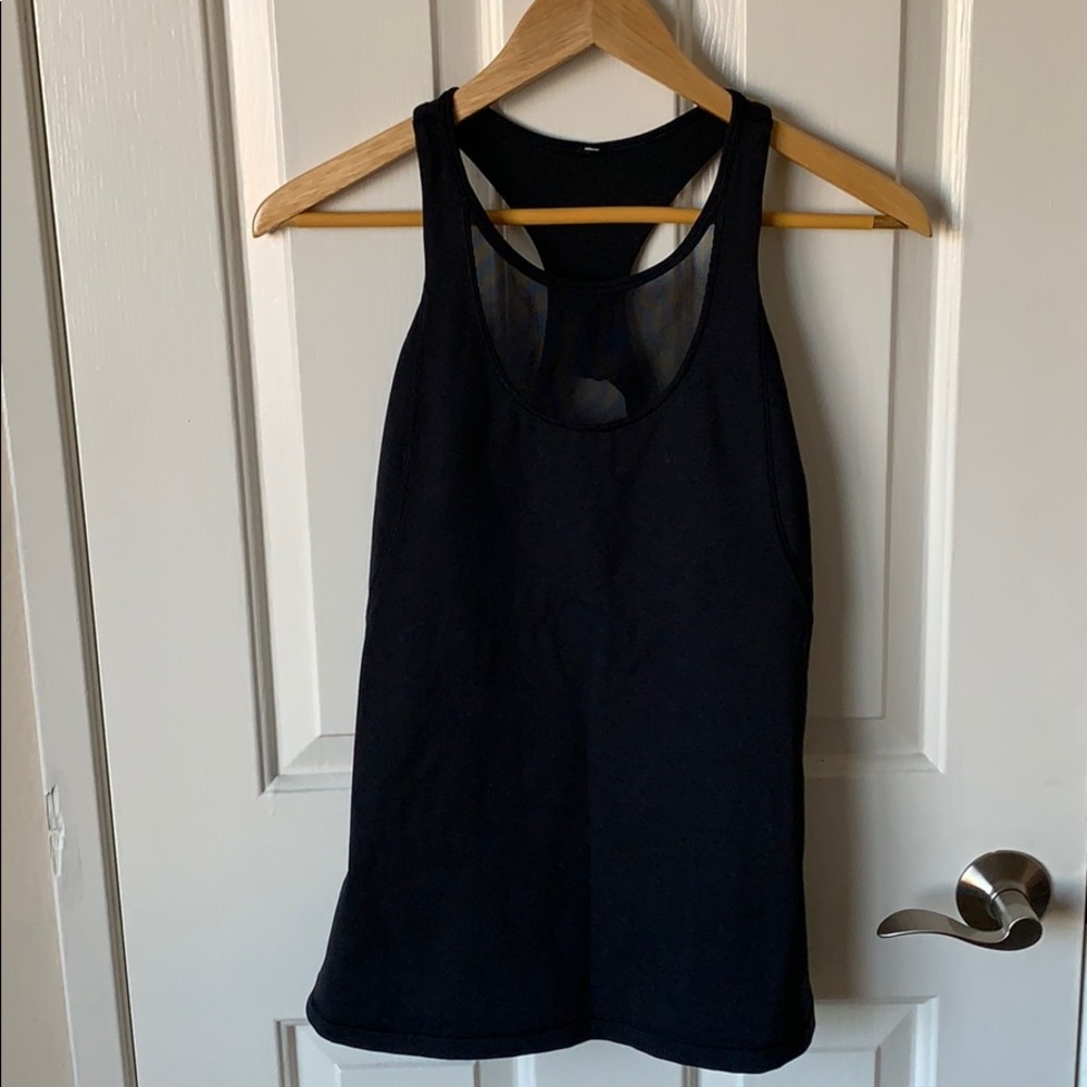 Lululemon black work out tank. Built in bra